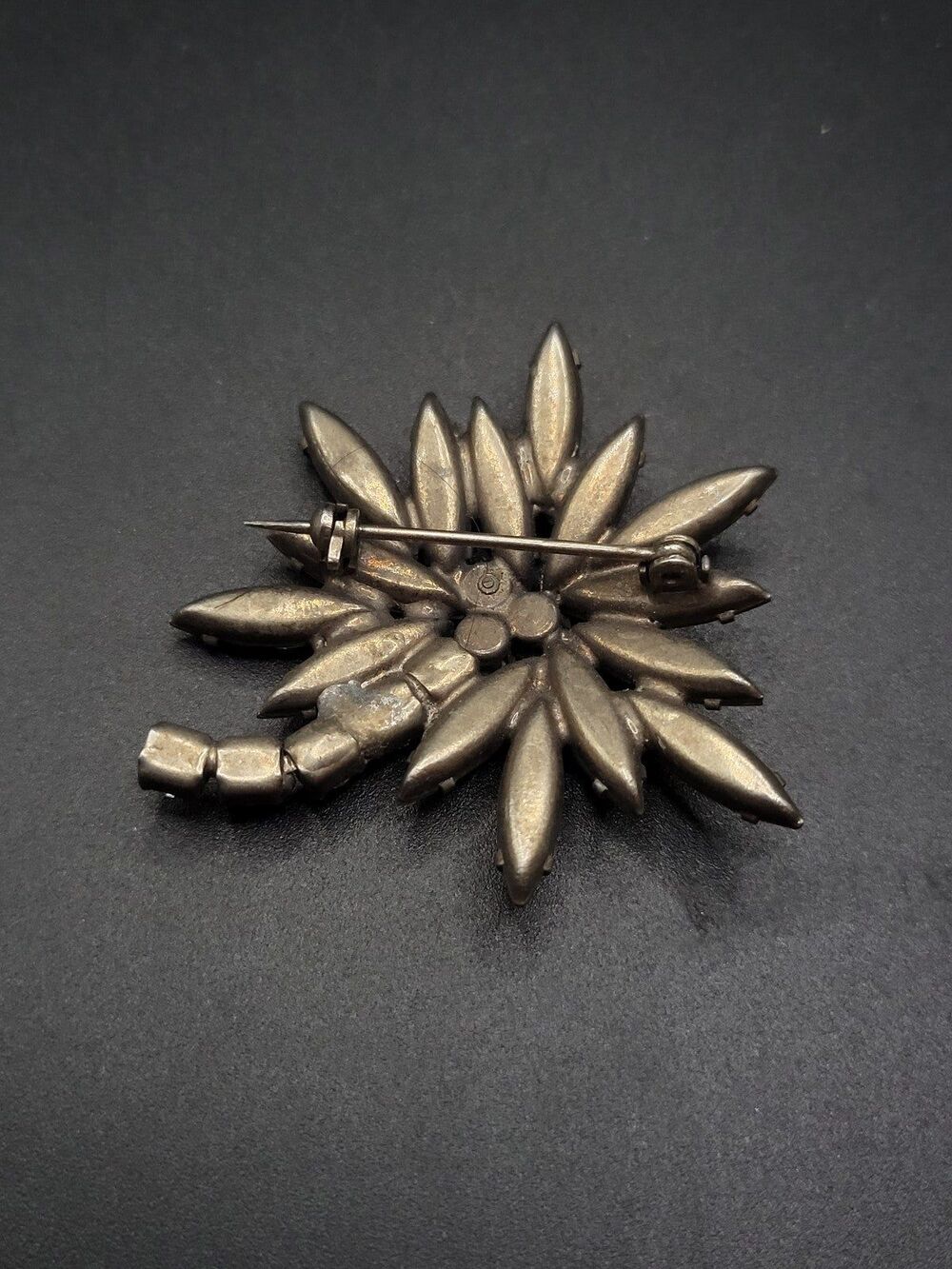 Vintage victorian clear rhienstone brooch - Picture 8 of 9